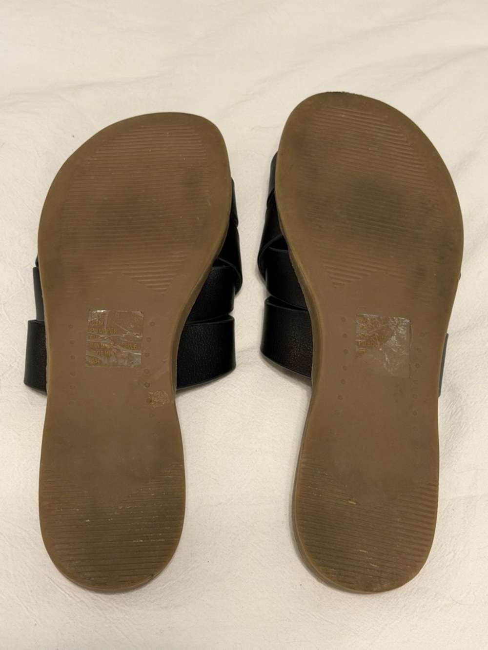 Steve Madden Black Faux Leather Quiet Luxury Style Woven Slide Sandals Sz 7.5 - Picture 3 of 3